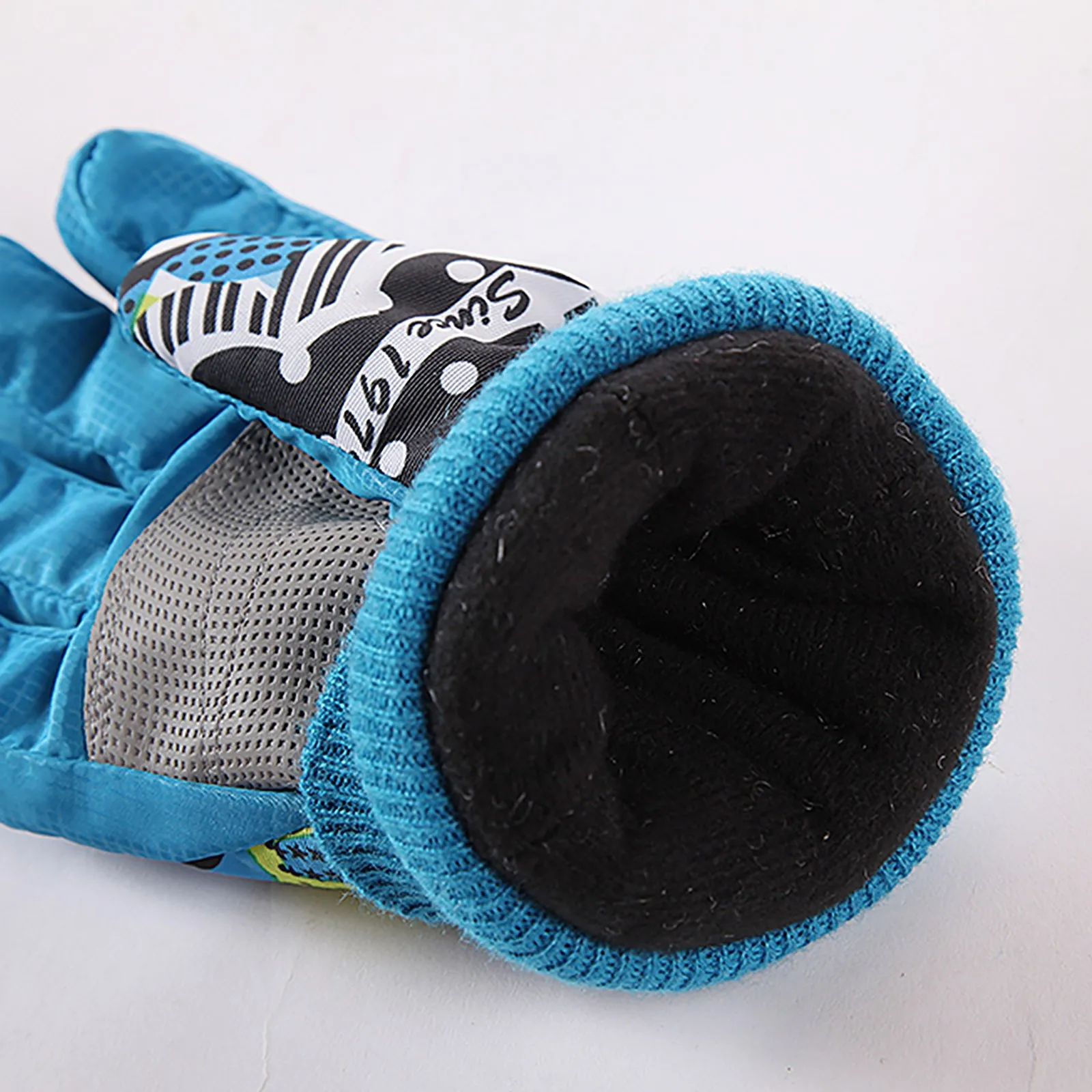 Зимние лыжные перчатки для детей 3 7 лет мальчиков 2021 водонепроницаемые бархатные