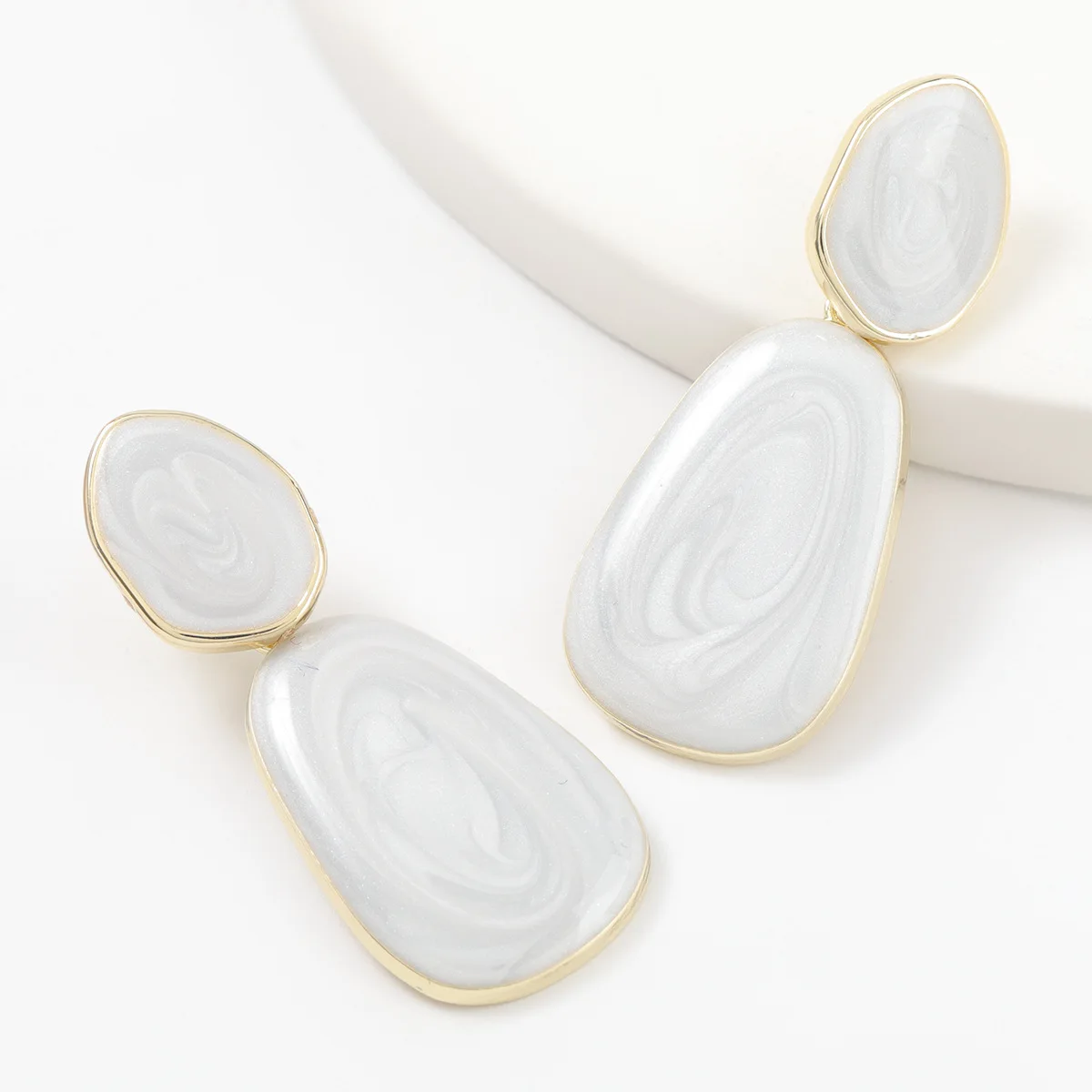 

2021 New Exaggerated Metal Candy Color Dripping Geometric Earrings Female Creative Pop Party Jewelry Accessories