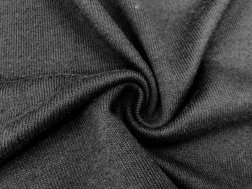 Футболка женская повседневная с V образным вырезом однотонный облегающий