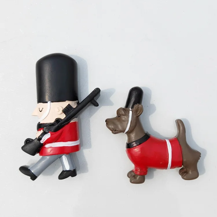 Магнит на холодильник сувенир британская королевская гвардия Лондонская защита