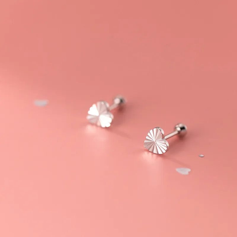 

Женские серьги-гвоздики из серебра 925 пробы