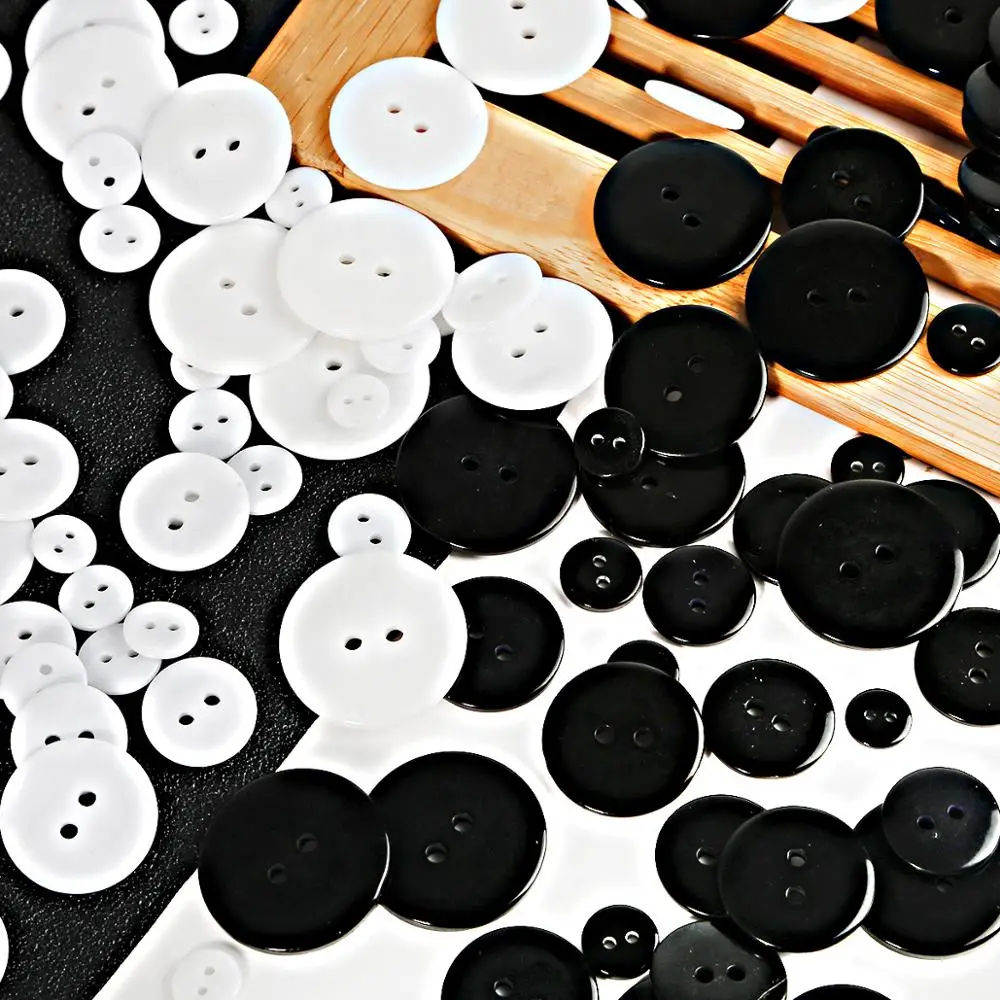 30-100Pcs/Lot Classic Resin White Black Button Decor For Sewing Crafts Clothes Coat DIY Decorative Accessories 8 Sizes 2 Holes