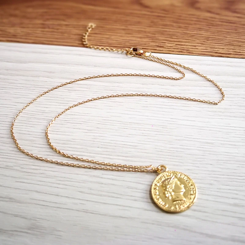 

European and American style chic gold coin necklace Retro head coin pendant Fashion simple street hipster clavicle