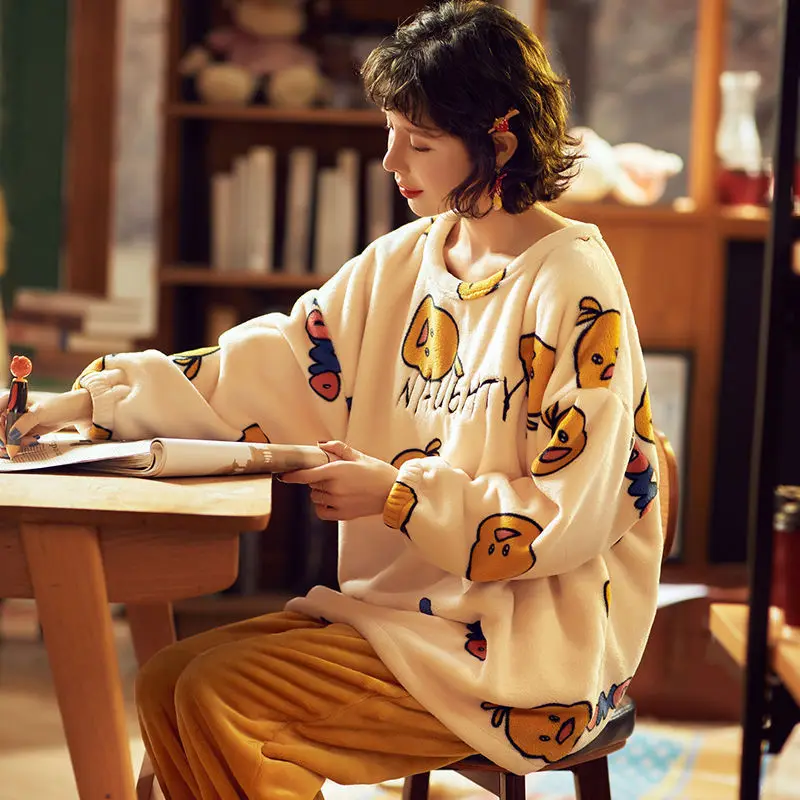 Long Sleeve Coral Fleece Pajamas Set Women Cartoon Graphic Autumn And Winter Home Wear Set Kawaii Pajama Sleepwear Plus Size