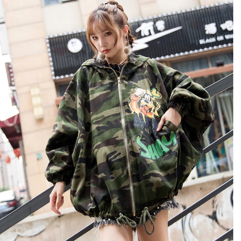 Женская куртка с камуфляжным принтом Vefadisa черная и белая Свободная капюшоном