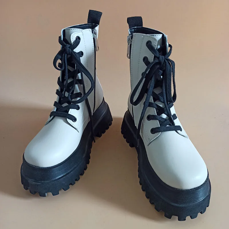 

Women's 2020 Autumn / Winter New British Style Short Martin Boots Med-heel Platform Round Toe Lace Up Motorcycle Ankle Boots