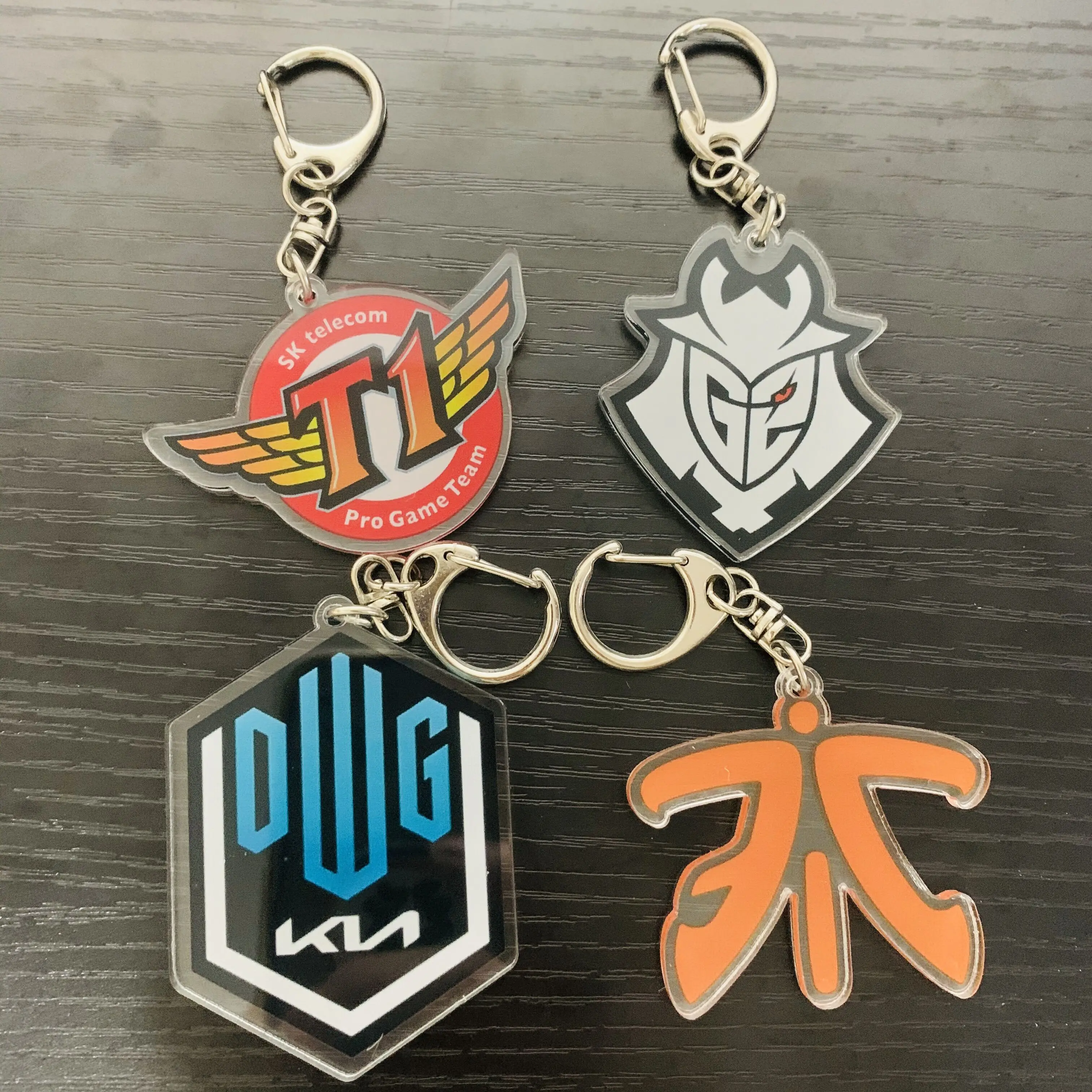 

Game League of Legends LPL Team Sign SKT1 RNG FPX IG WE EDG TOP lng DK Acrylic Keychains Kawaii Bag Pendant Decoration Fans Gift