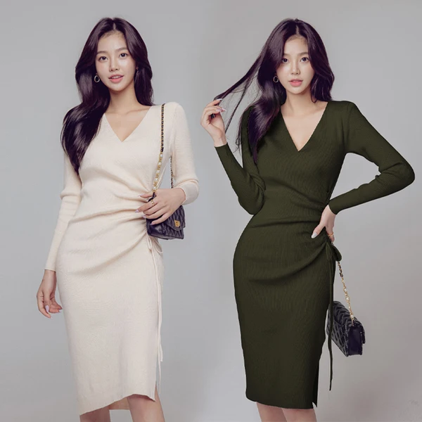 

Трикотажное платье с V-образным вырезом и длинным рукавом