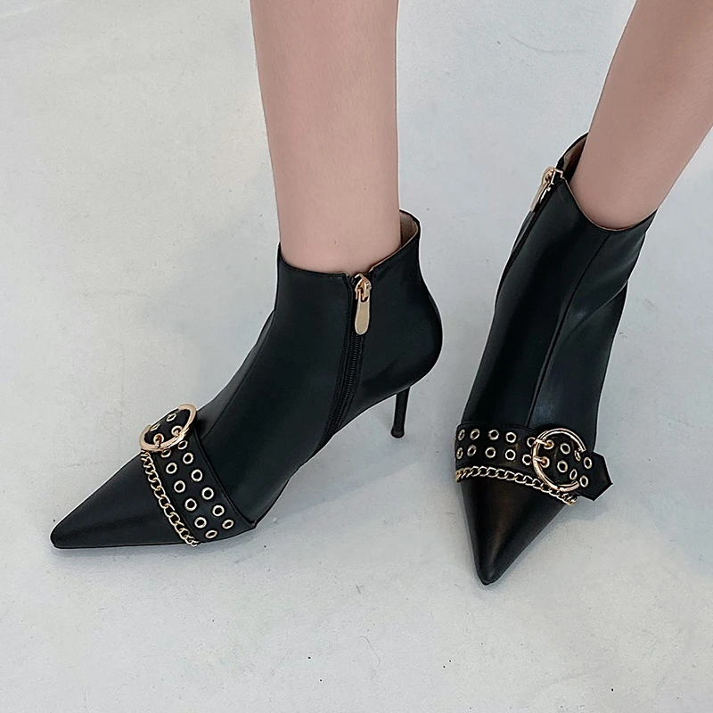 

CONASCO Women Ankle Boots Fashion New Genuine Leather Autumn Winter Pointed Toe Rivets Buckle Chain Side Zipper Shoes Woman