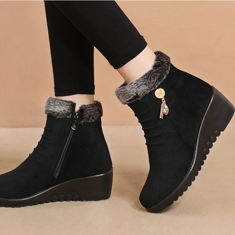 Middle-Aged and Elderly Women's Warm Cotton Shoes Snow Boots Winter Plus Velvet Warm Slope with Cloth Shoes Snow Boots