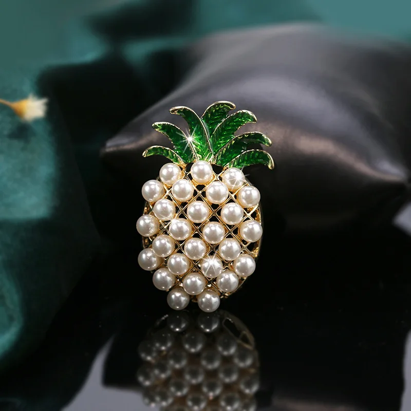 

Simulated Pearl Pineapple Brooch Suit Pin Cute Gift Brooches For Women Trendy Jewelry Wholesale