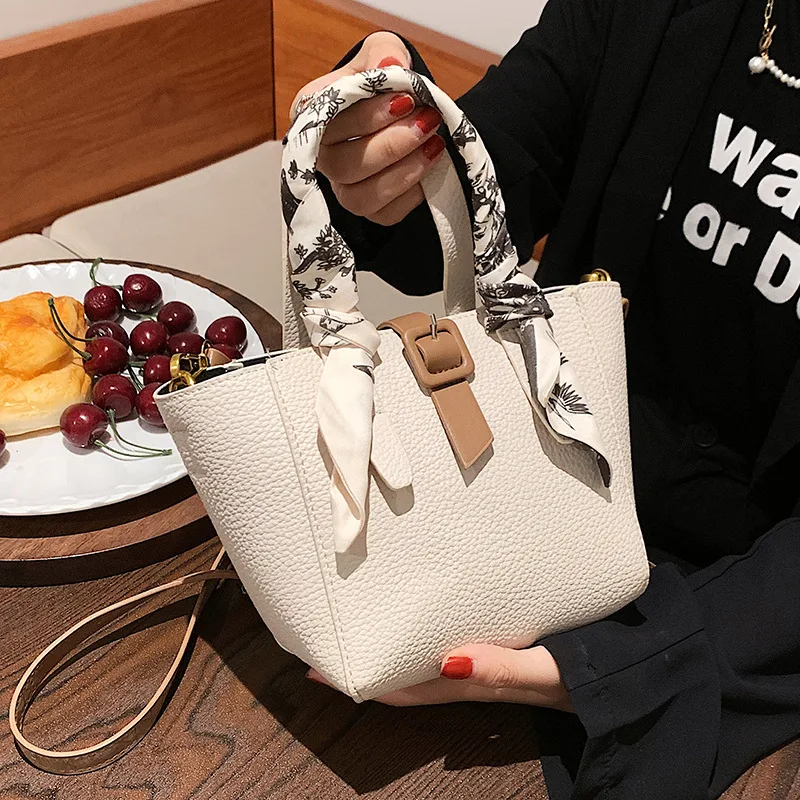 

Net Red Bag Summer 2021 New Trendy Fashion High Quality Ladies Luxury Messenger Bag Western Style Silk Scarf Portable Bucket Bag