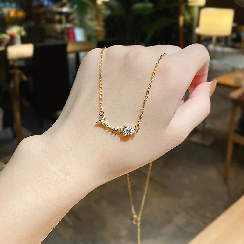 

New Minimalist Exquisite Personality Temperament Fishbone Star Kpop Necklace for Women Girl Wedding Party Jewellery