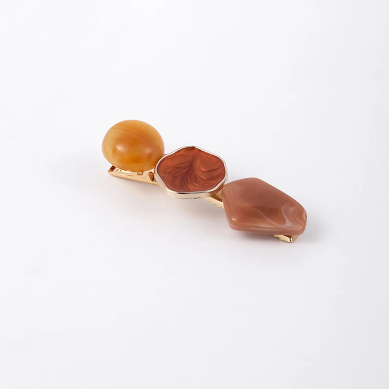 

Vintage Hollow Hair Clip For Women Marble Textured Geometric Fashion Water Drop Duckbill Barrette Hairpin Hair Accessories