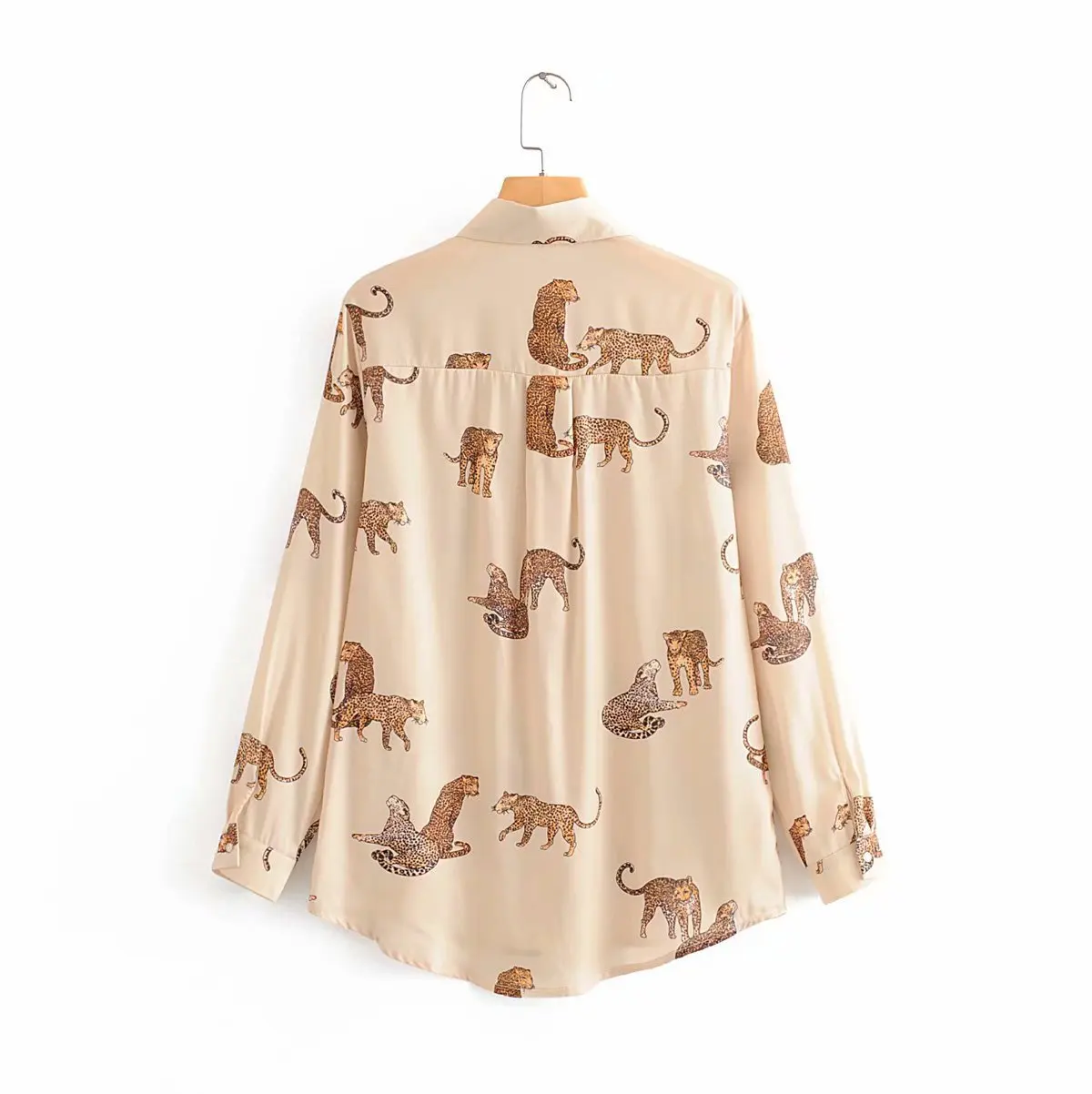 Женская рубашка цвета шампанского с принтом животных на пуговицах длинным