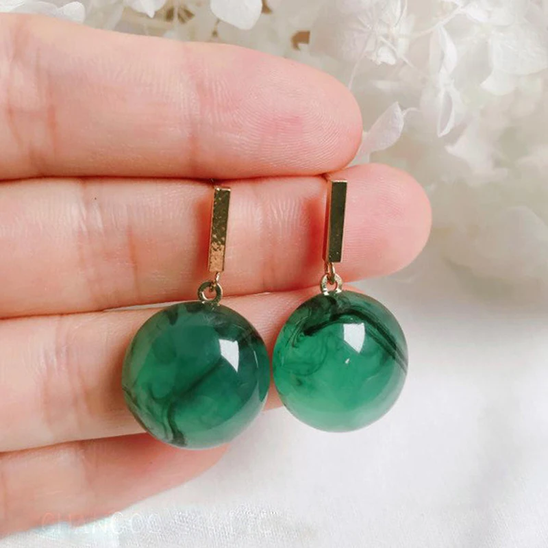 

Vintage European Korean Simple Round Green Earrings Gold Drop Earrings For Women Jewelry Pendientes Mujer Moda 2019 Ohrringe