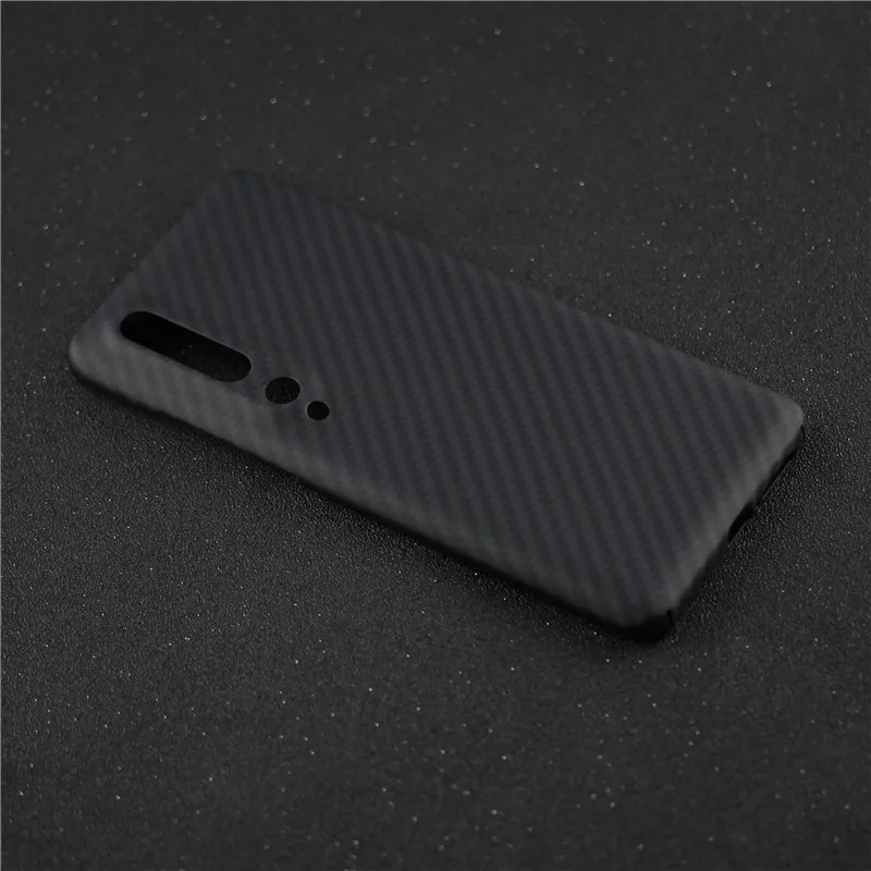Чехол из углеродного волокна для Xiaomi Mi 10 Pro ударопрочный жесткий чехол
