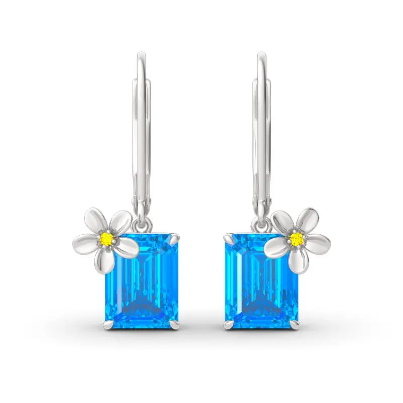 Женские квадратные серьги с цирконом золотистые маленькие в виде цветка