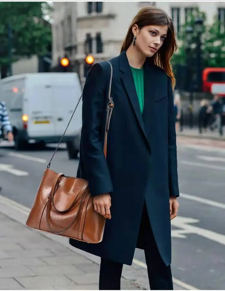 

Female Bag 2021 New European And American Fashion Wax Skin Hand Bill Shoulder Crossbody Bag Simple Lady Bag
