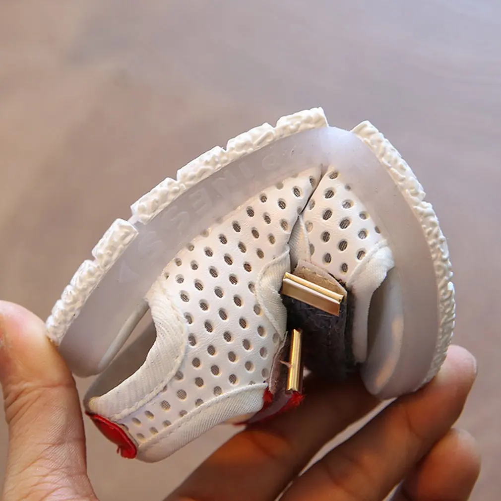 Светодиодные сандалии детская светящаяся обувь летняя спортивная для маленьких