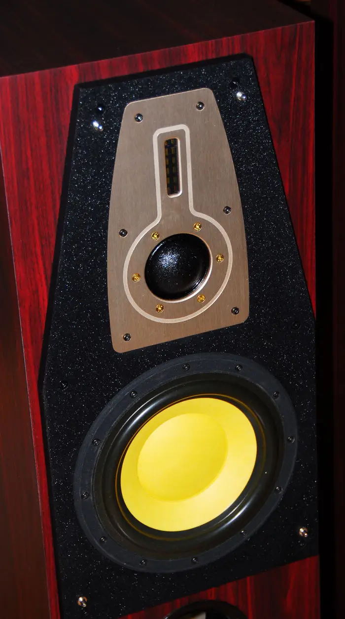 

6 inch HIVI loudspeaker D6G woofer aluminum ribbon Tweeter Dome Midrange power100-350W 3way 3driver Sensitivity 86dB impedance