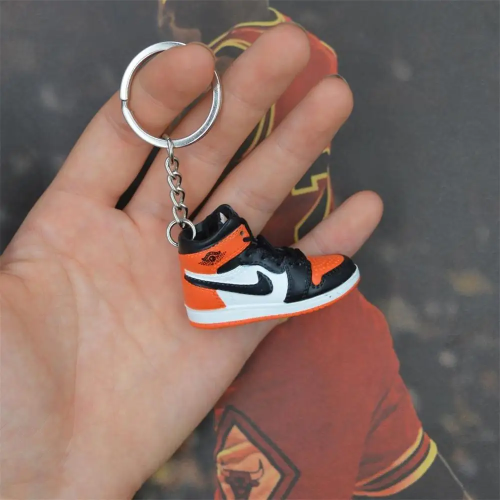 one shoe keychain Дропшиппинг aj1 offwhite Chicago Unc брелок в виде кроссовка Air Jordan 1 3D мини-кроссовки, закрытая спортивная обувь брелок в виде кроссовка s - Цвет: one shoe keychain