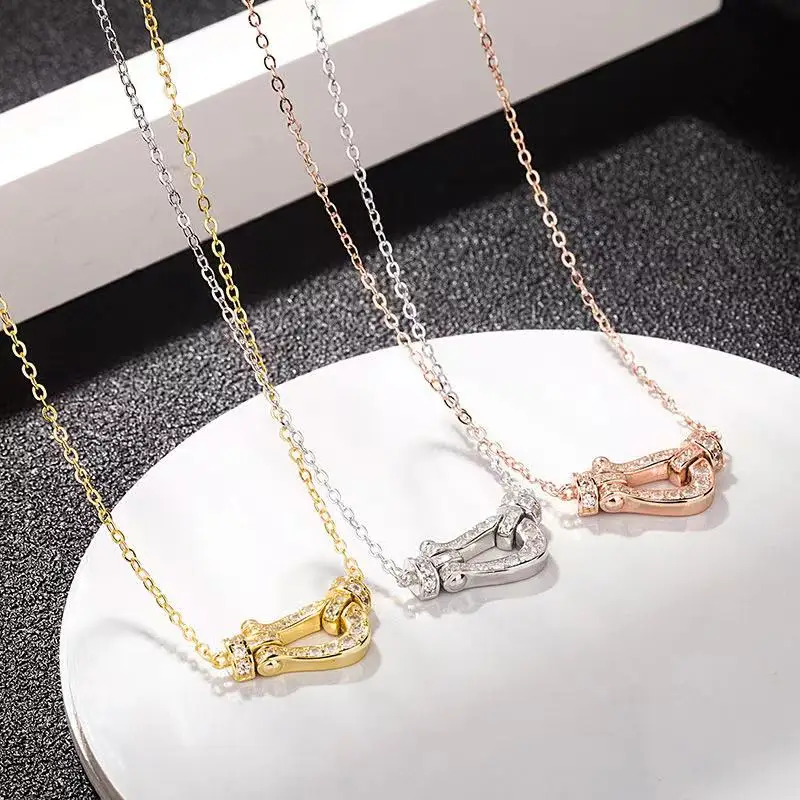

2021 Summer Men's and Women's Trending Brand 1:1 Fashion Diamond Necklace Hua Jewelry Lover Pendant