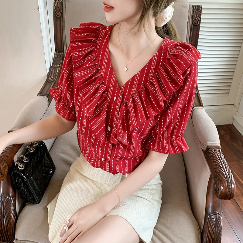 

Shirts & Blouses