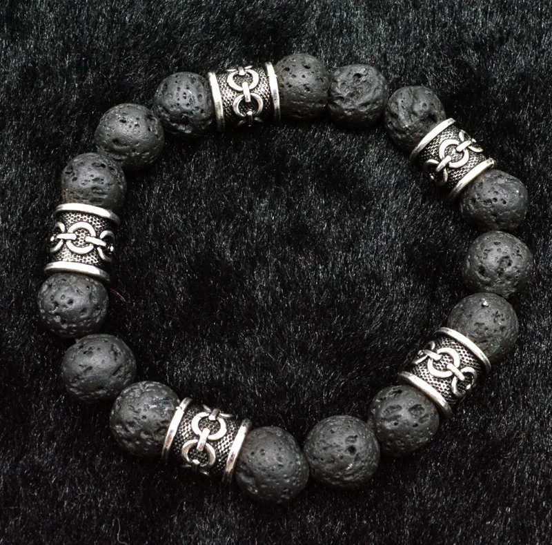Браслет из черной лавы с бусинами Руна викингов