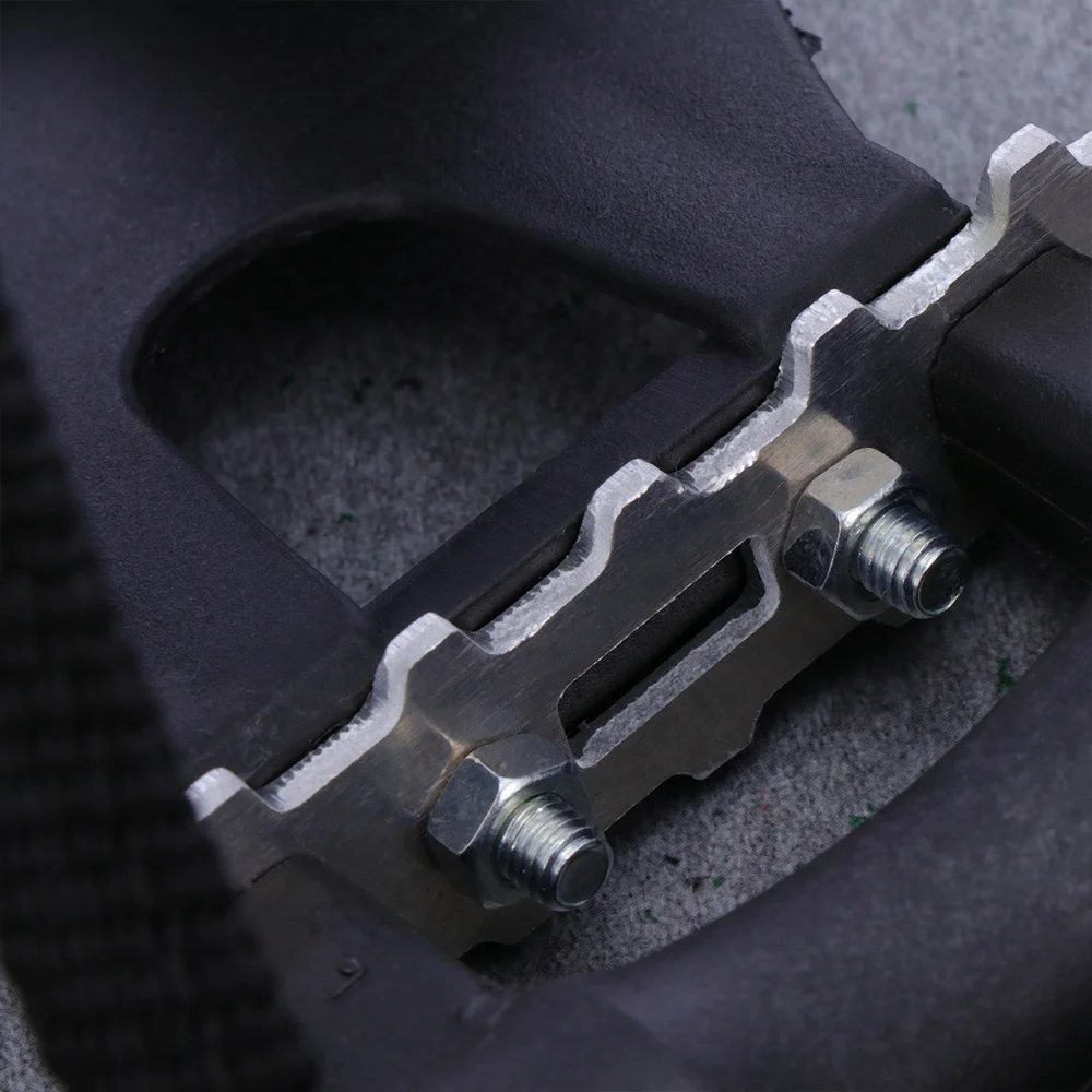 

1 Pair of Pedals with Toe Clip and Straps Universal Pedals Accessory Anti-skid Bike Part(Silver Pedal)