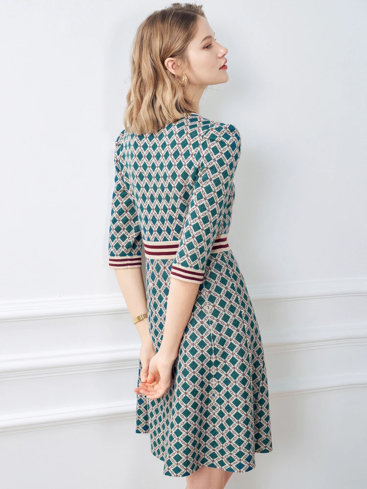 Женское трикотажное платье-свитер в клетку с длинным рукавом | Женская одежда