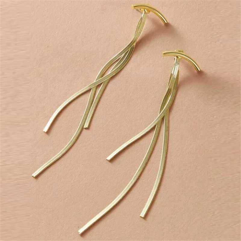 

Vintage Gold Color Bar Long Thread Tassel Drop Earrings for Women Glossy Arc Geometric Korean Earring Fashion Jewelry 2020 New