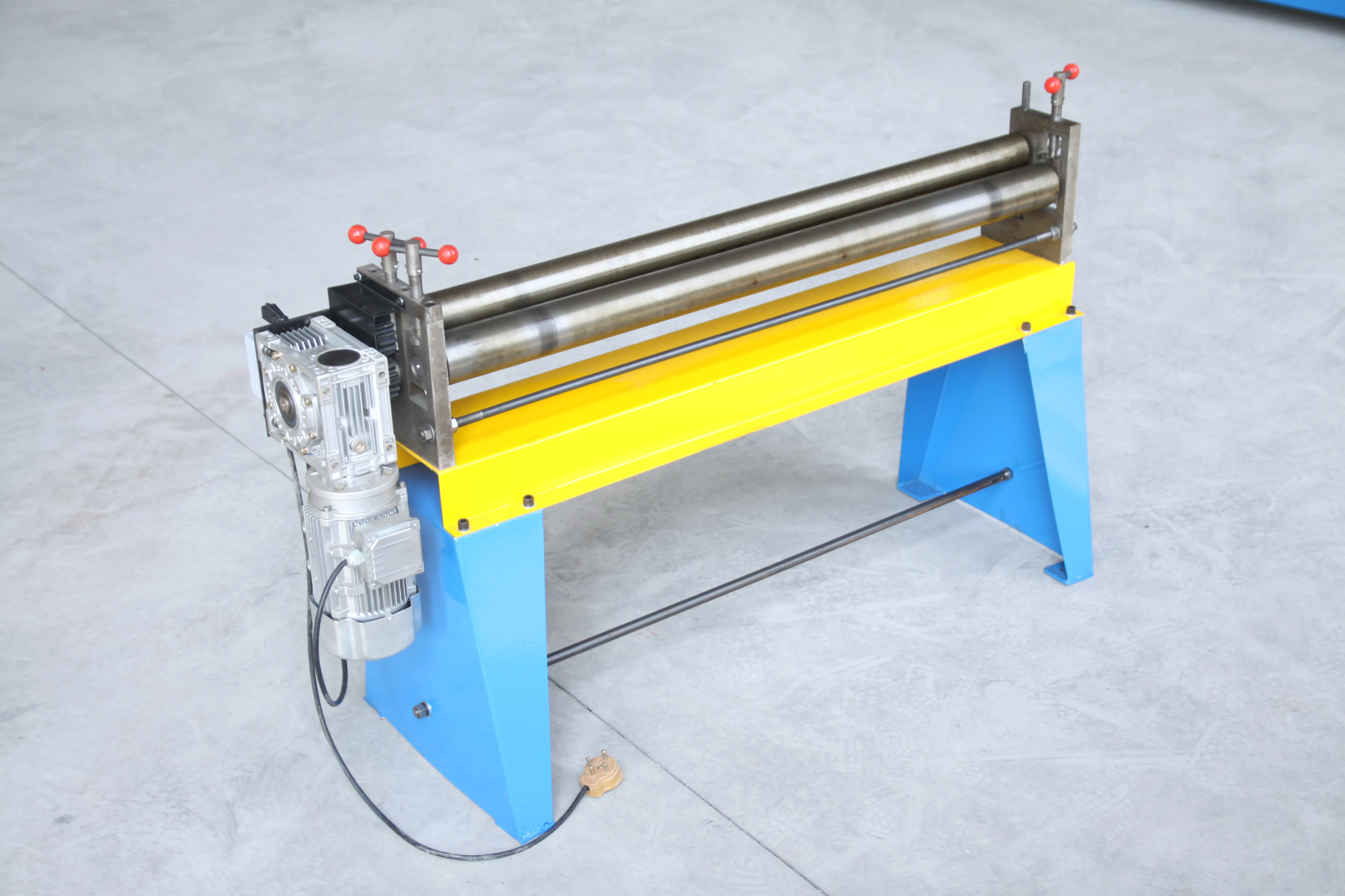 W11G-1.5*1300mm 3 roller metal sheet bending rolling machine electric | Инструменты
