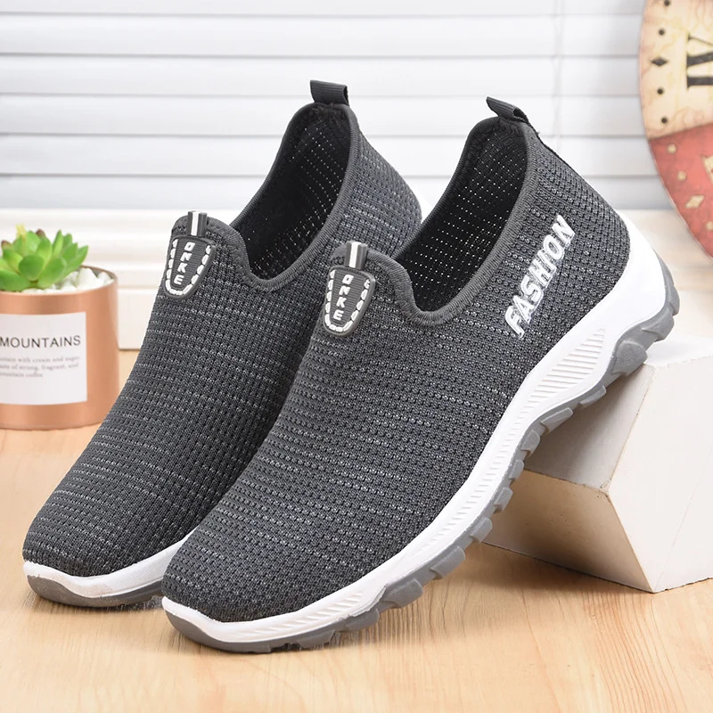 

Men Casual Shoes Summer Lazy Breathable Fashion Men's Sneakers Comfortable Mesh Lightweight Sneaker Man Soft Walking Shoes 2021