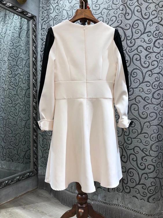 

2021 early spring new fashion women's V-neck back zipper color matching stitching A-line long sleeve dress 1227