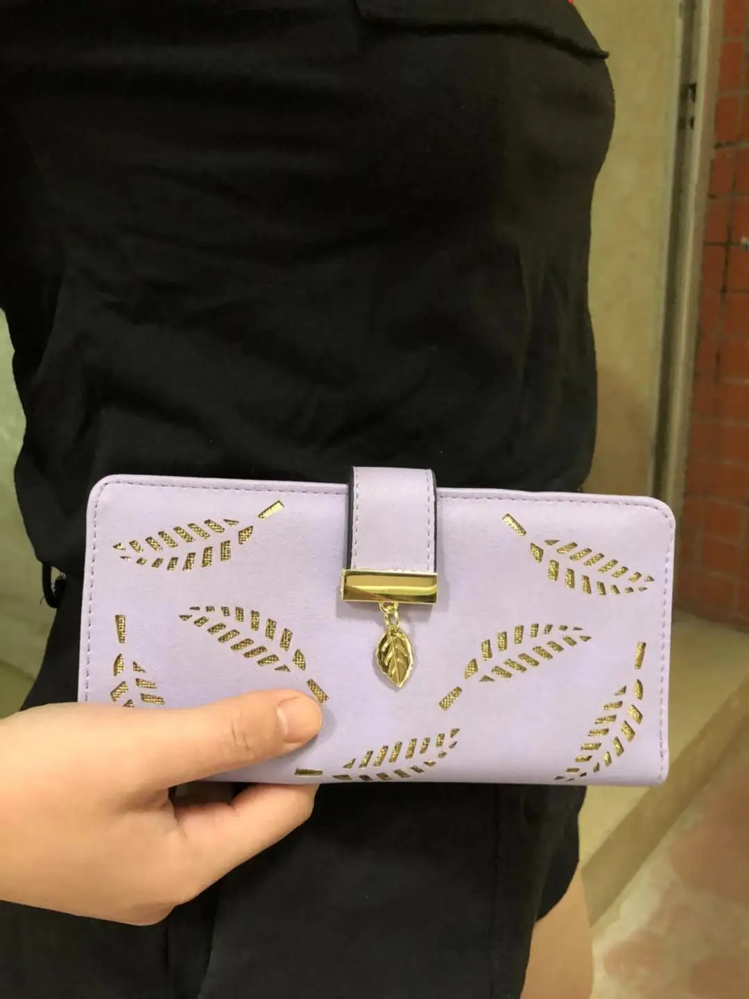 Violet Женский кошелек из искусственной кожи, Женский Длинный кошелек с золотыми полыми листьями, Сумочка для женщин, кошелек для монет, держатель для карт, клатч - Цвет: Violet