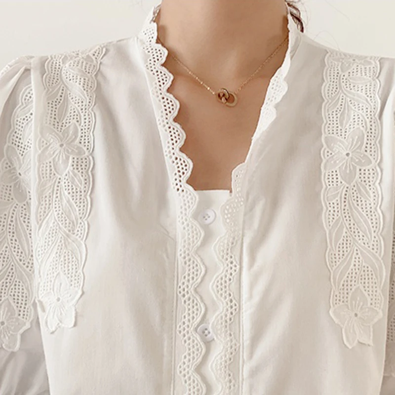 

2021 Autumn Cotton Blouse Women Flare Sleeve V Neck Loose Slim White Shirt Women Floral Casual Womens Blouses Tops Blusas 10321
