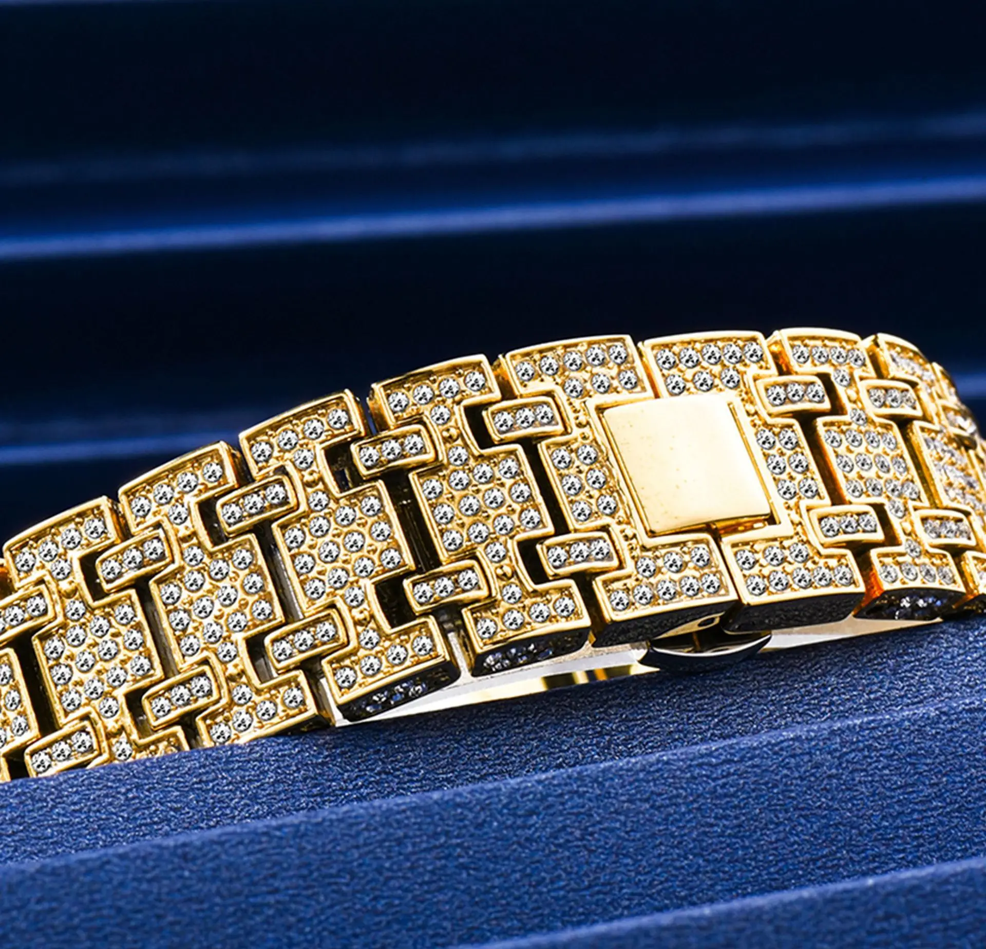 

Iced Out Hip Hop Men's Watch Top Quality Trend Luxury Men's Clock Full Diamond Waterproof Men's Wrist Watch Gold Relogio Masculi
