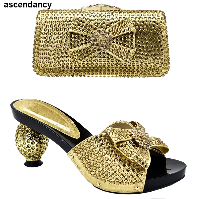 Новое поступление женские ботинки в африканском стиле украшенные стразами