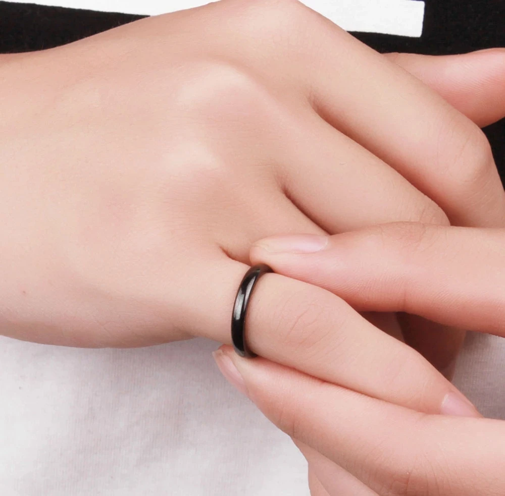 

Light Luxurious Desing Simple Ceramic Rings For Women Smooth Ceramic Rings White Black Blue Pink Fashion Wedding Engagement Ring