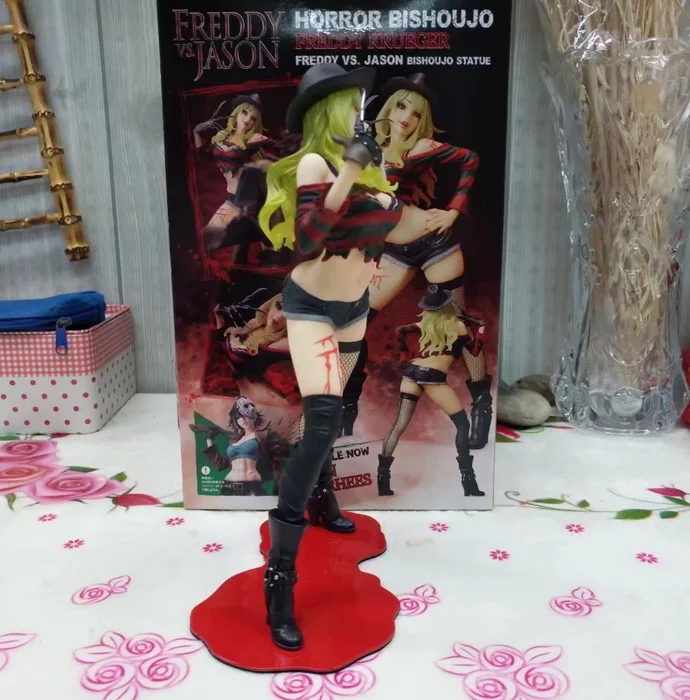

About 26cm tall Horror beautiful girl female version of Freddy vs. Jason Freddy's hand-made ornaments