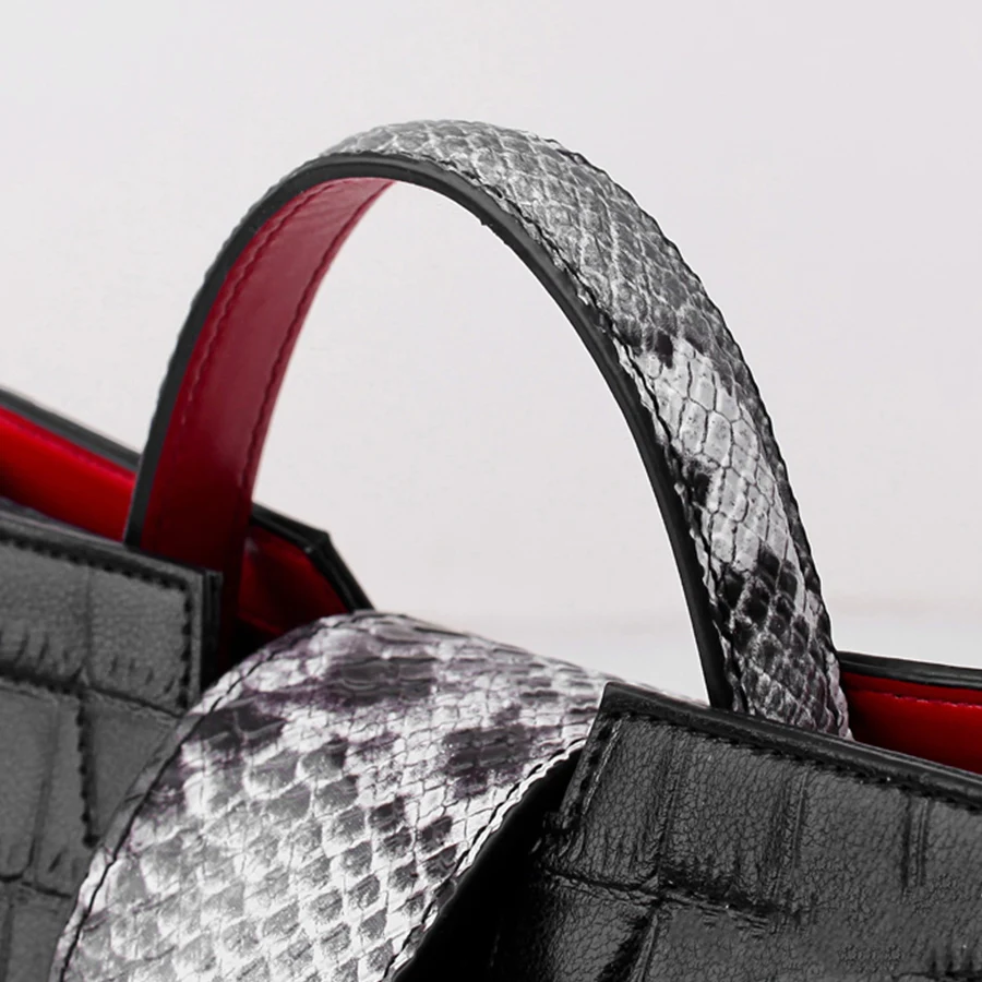 Luxury Crocodile Women Handbag Snakeskin Wide Shoulder Strap Bucket Bag Designer Shoulder Bag Buckle High Capacity Totes