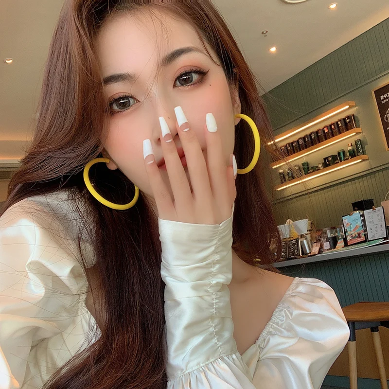 

New Exaggerated Smooth Circle Big Hoop Earrings For Women Ear Loop Solid Acrylic Simple Party Round Earring Jewelry Wholesale