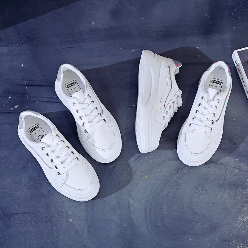 Женские белые туфли на толстой подошве удобная спортивная обувь нескользящие