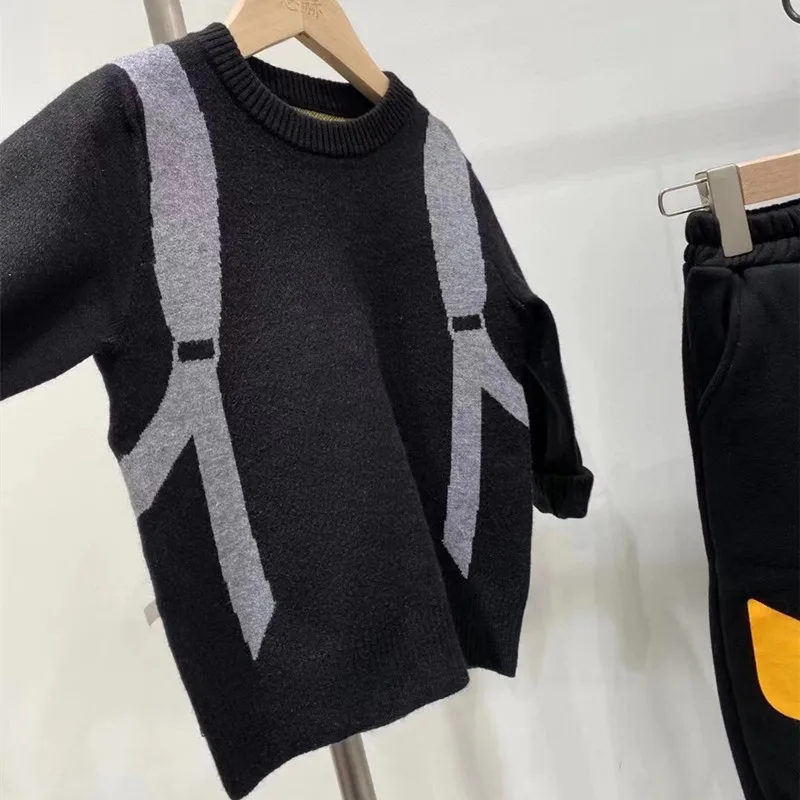 

Осенне-зимний новый детский черный свитер