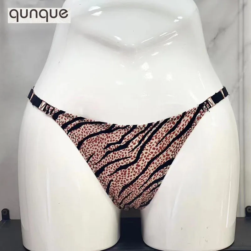 

Y2k Women Sexy Metal Thong Low Rise Print Bragas Y Tangas Leopard G-Strings Thongs Patchwork Mujer String Femme Sexy Thong Cueca