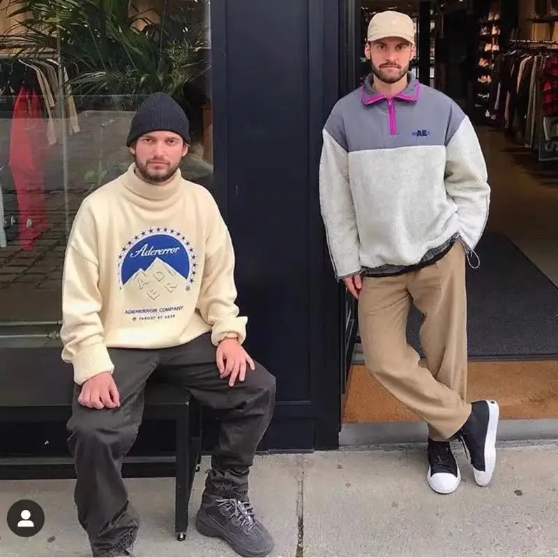 

Свитер женский шерстяной с вышивкой и надписью ADER Snow Mountain