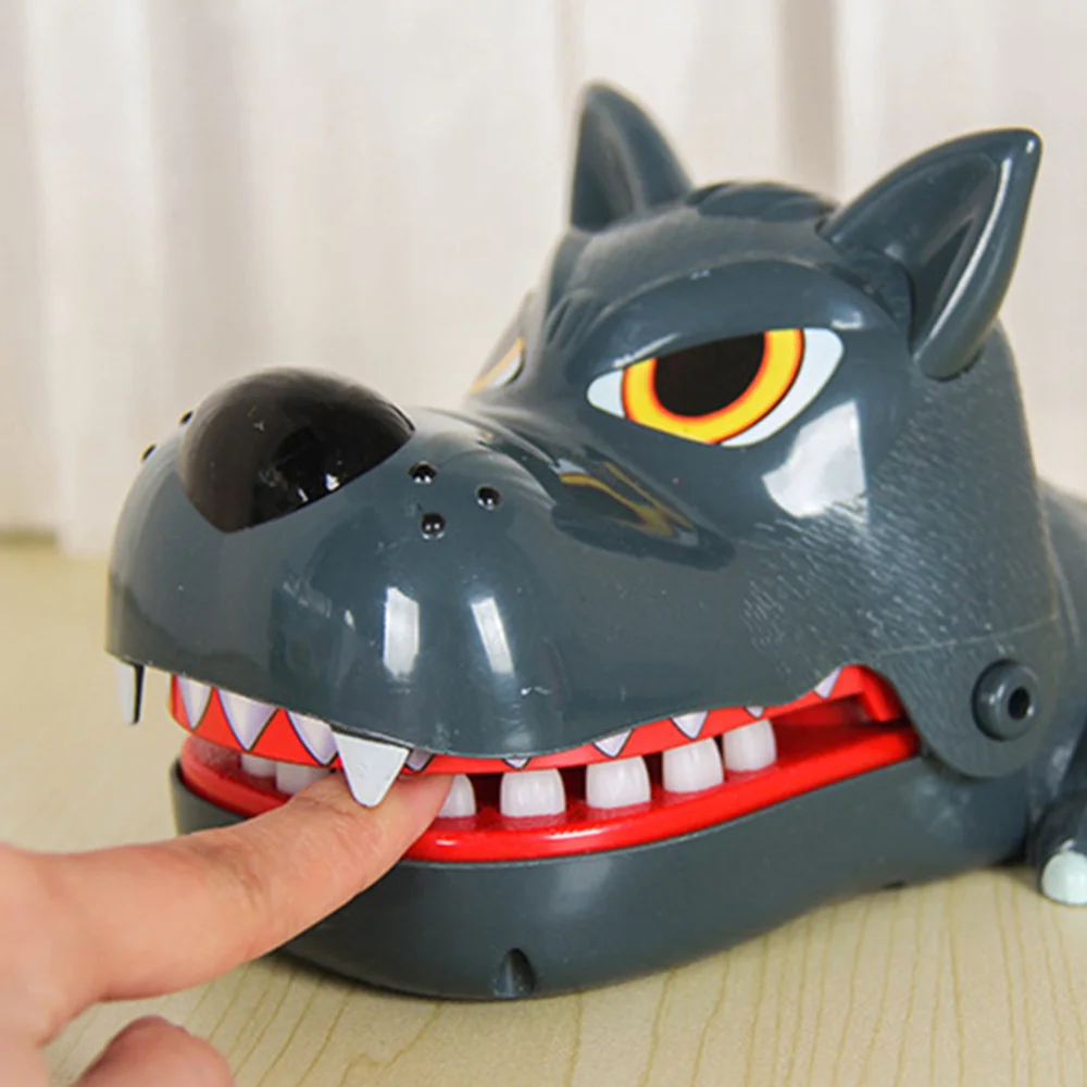 

1Pc Novelty Prank Creative Wolf Shaped Biting Finger Funny Desktop Parent-child Trick