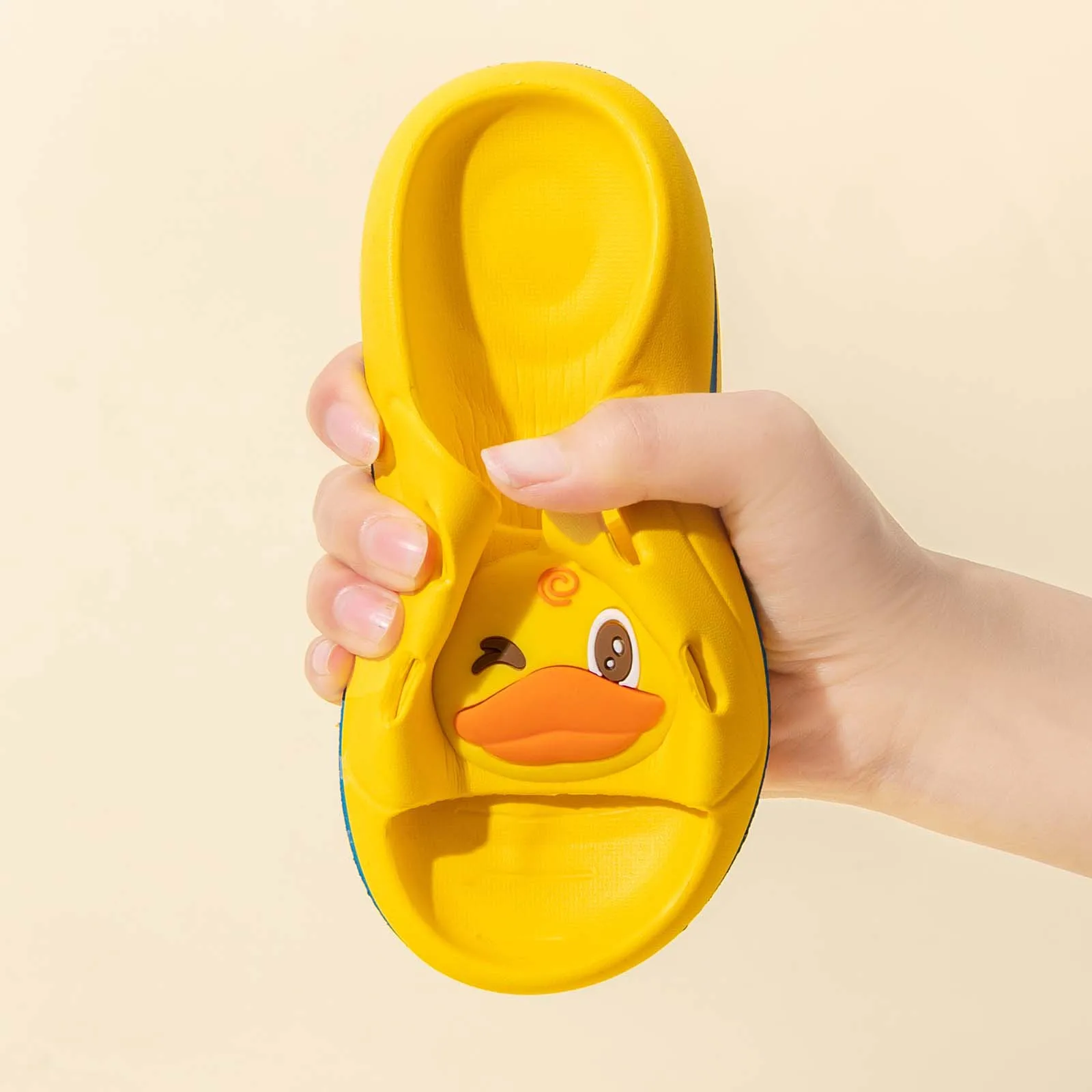 

Kids Bathing Shower Shoes Girls Boys Dinosaurs Soft Non-slip Flip-flops Slippers baby slofjes zapatillas bebe pantufa infantil