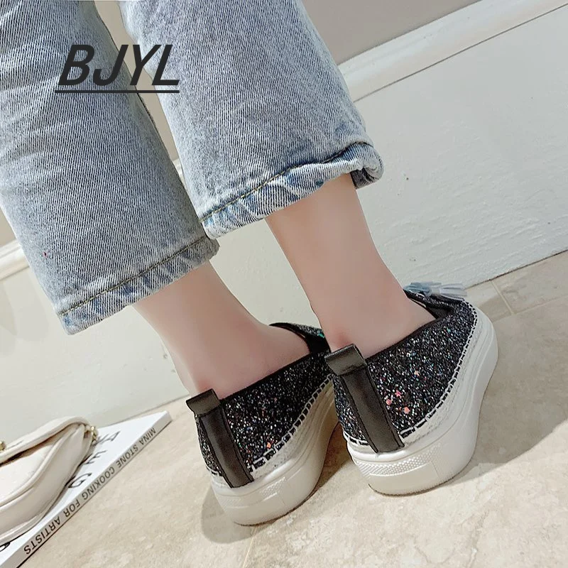 

Rhinestone Single Shoes Women 2021 Spring and Autumn New Flat Casual Tassel Lazy Large Size 43 Sports Shoes